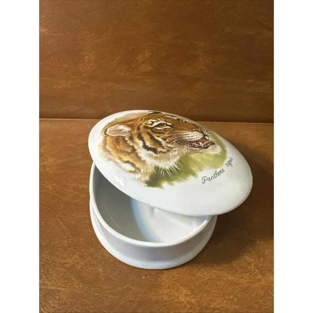 Egg Shaped Trinket Box 7.5X5.5 Panthera-Tigris On Lid